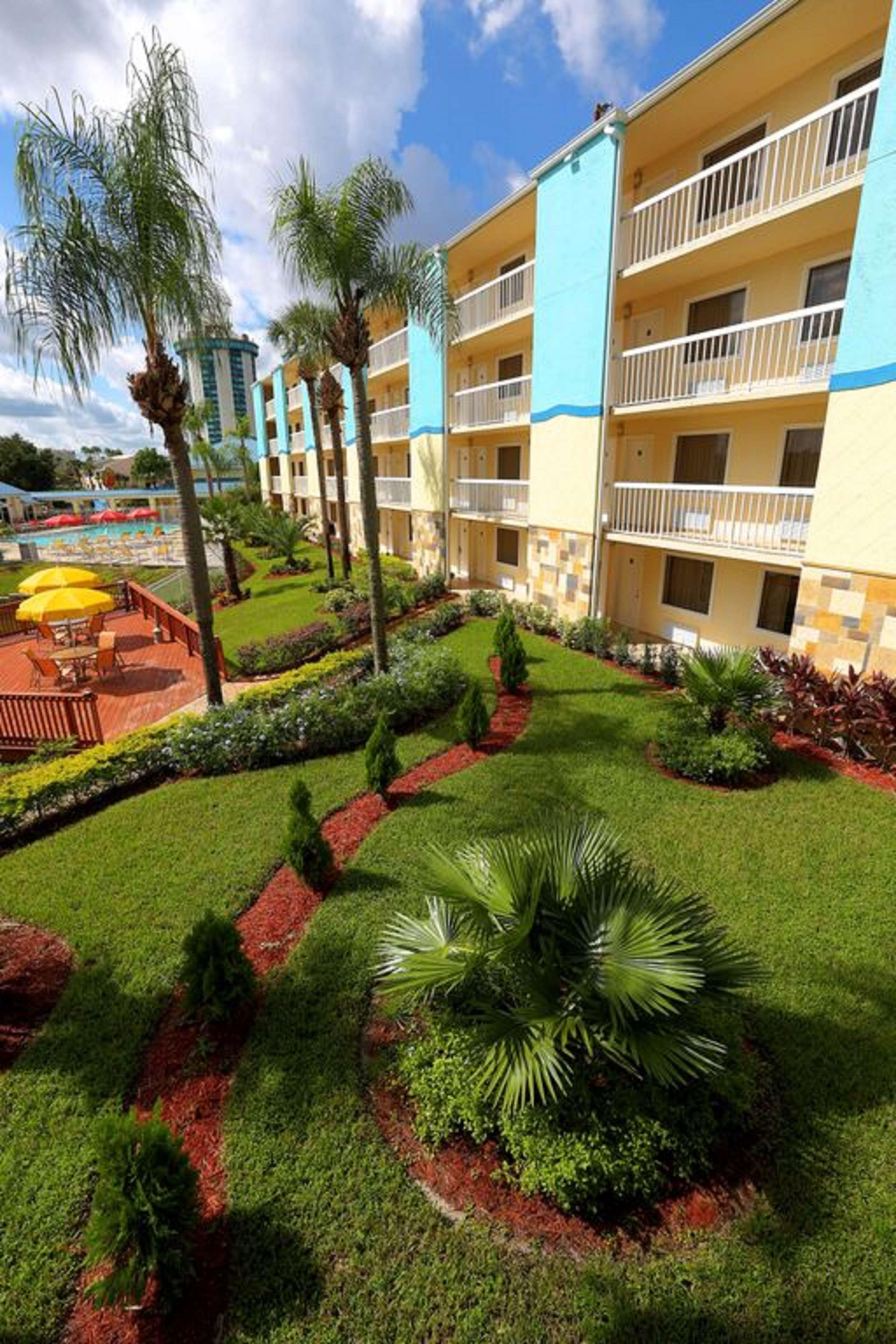 Surestay Plus By Best Western Orlando International Drive Exterior photo